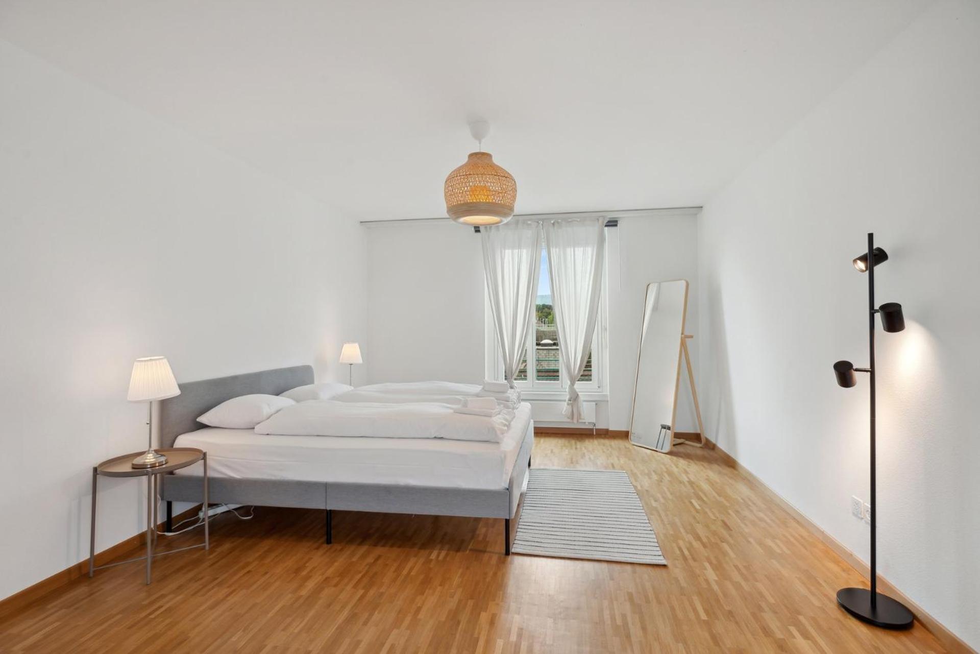 Spacious Central Apartments Hoting Zürih Dış mekan fotoğraf