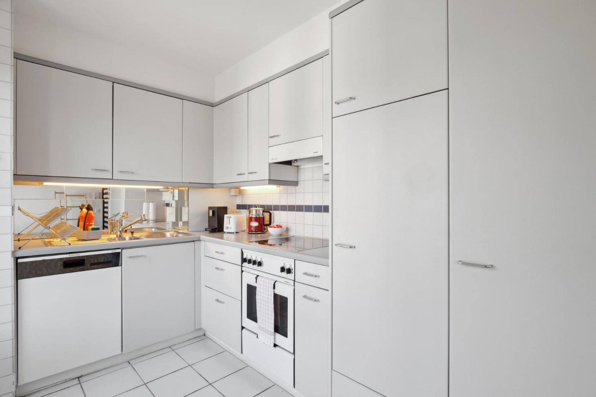 Spacious Central Apartments Hoting Zürih Dış mekan fotoğraf